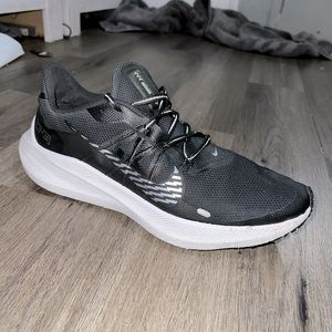 Nike Winflo 7 Shield Running Shoes